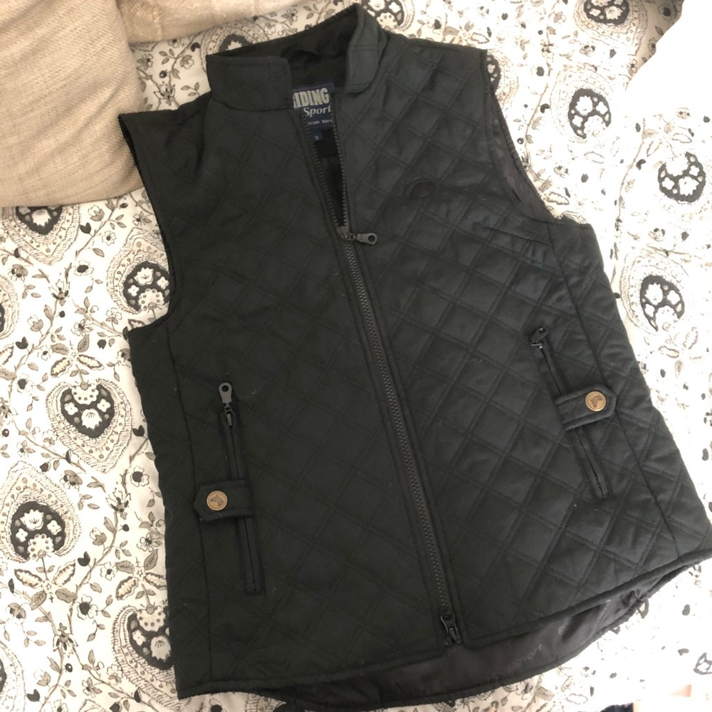 Women’s equestrian vest; S